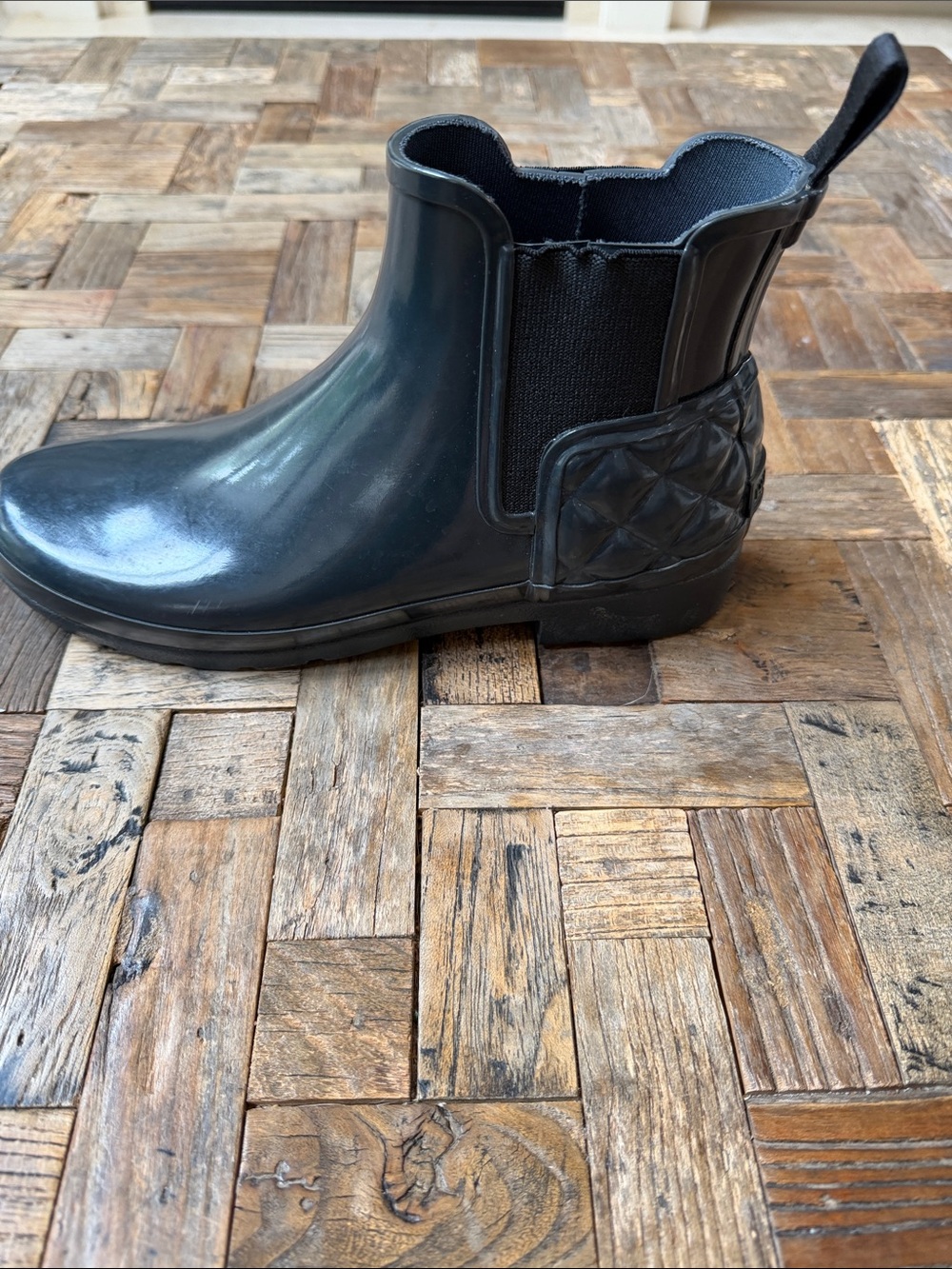 Hunter Women's Refined Quilted Gloss Chelsea Rain Ankle Boots Size 8